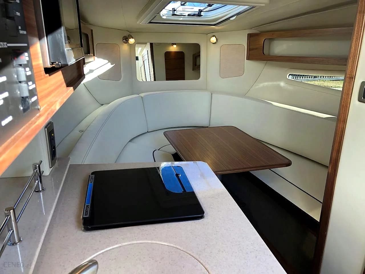 Sea Ray 265 Sundancer 2021 Mamry