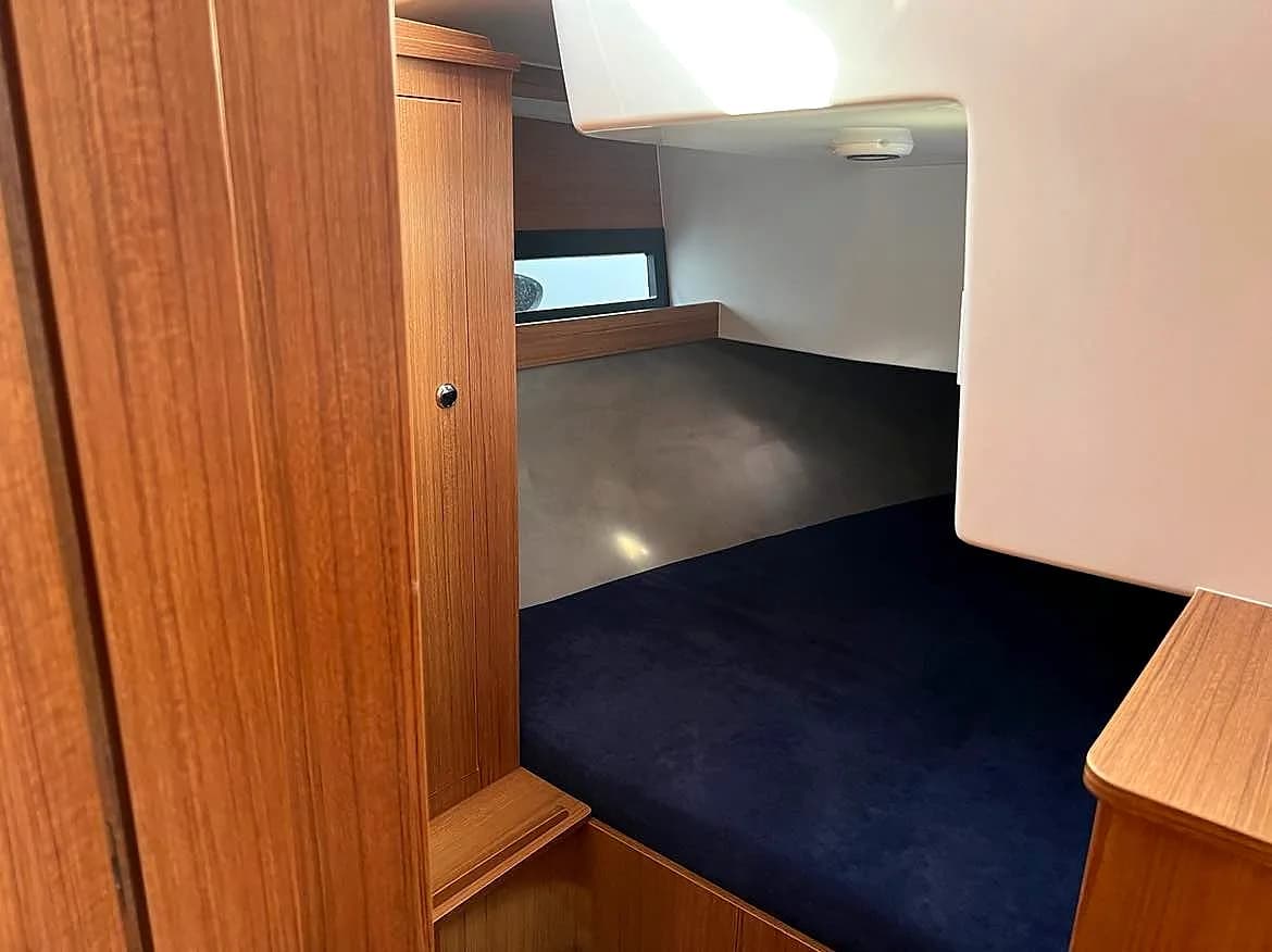 Antila 33.3 koja rufowa