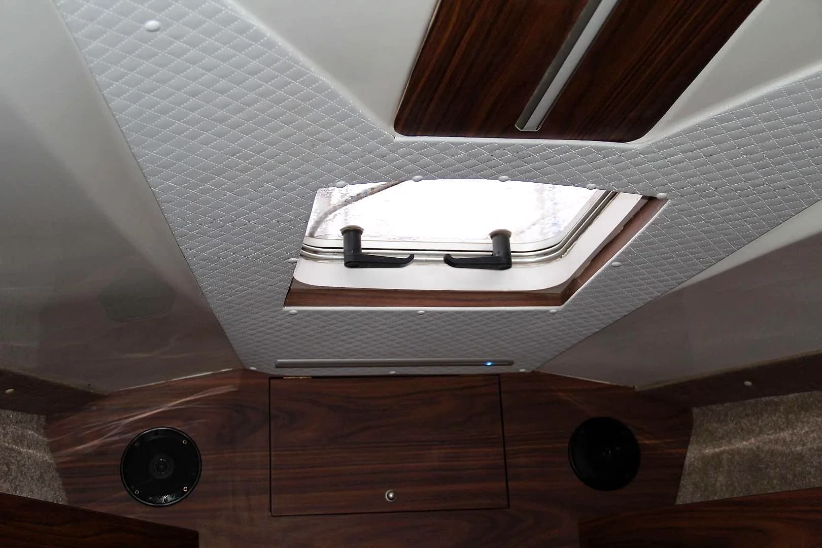 Tango 780 Family sufit
