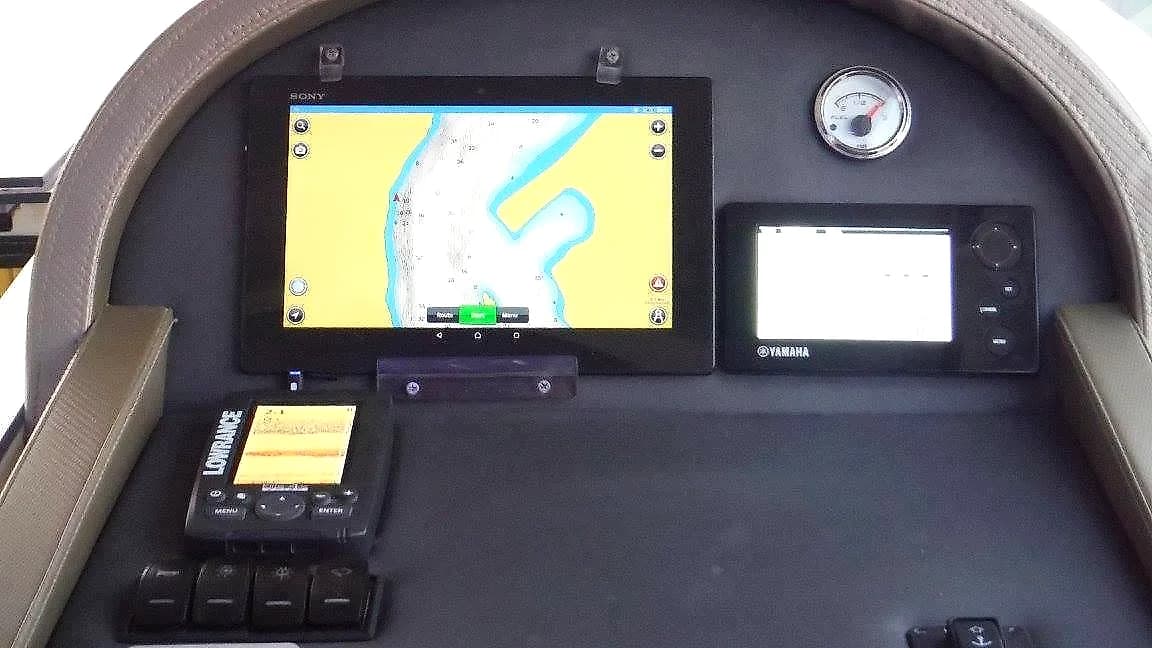 Nautika 830 deska rozdzielcza