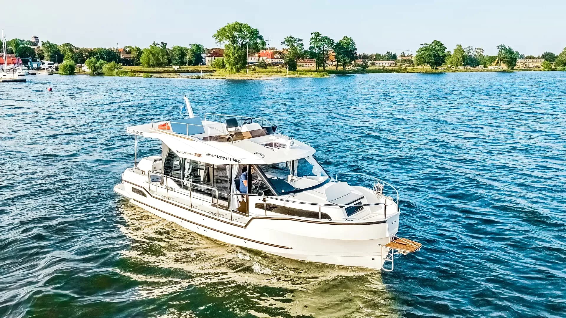 SunCamper 35 Flybridge — zdjęcie 1