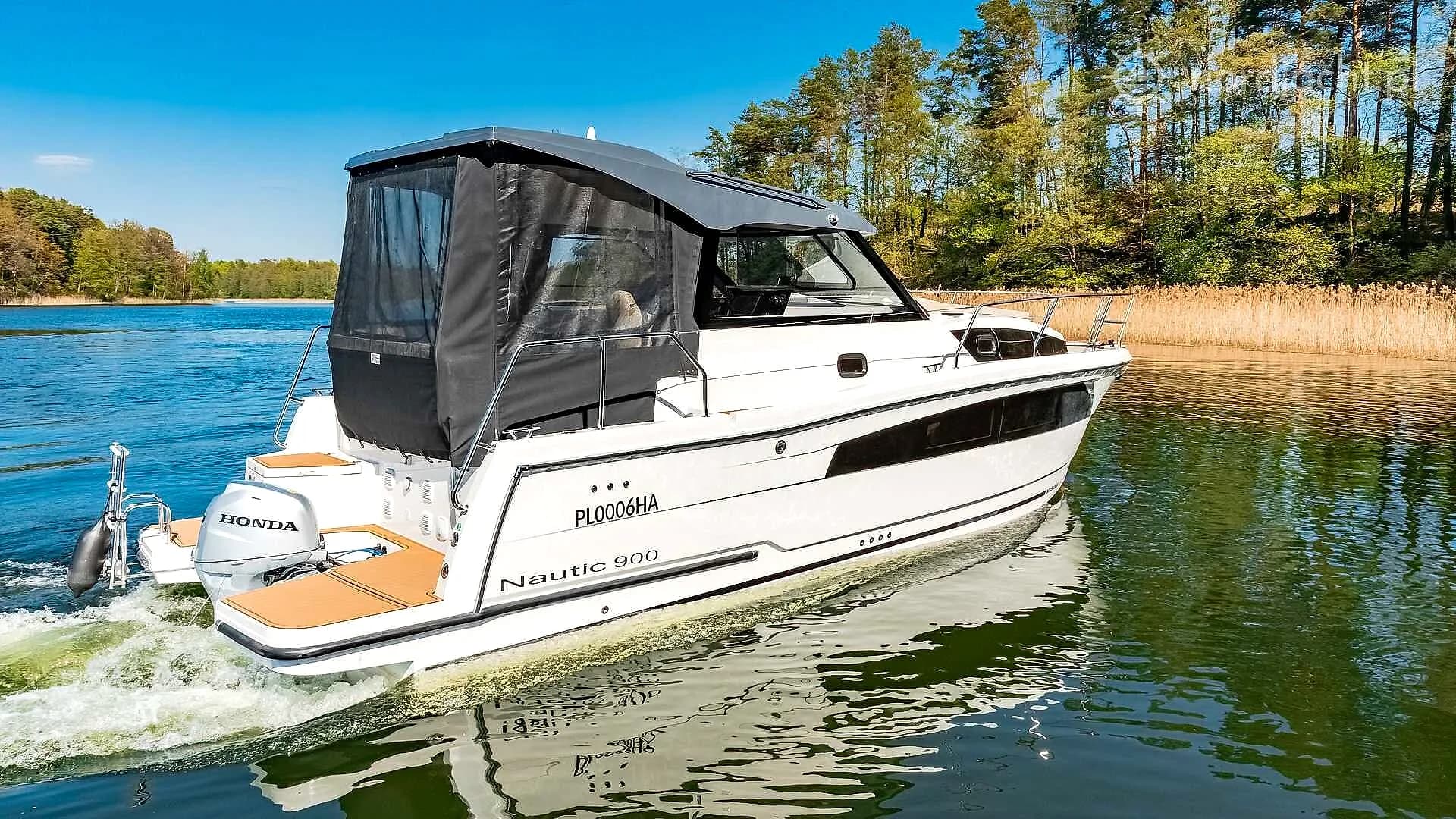 Nautic 900 — zdjęcie 1