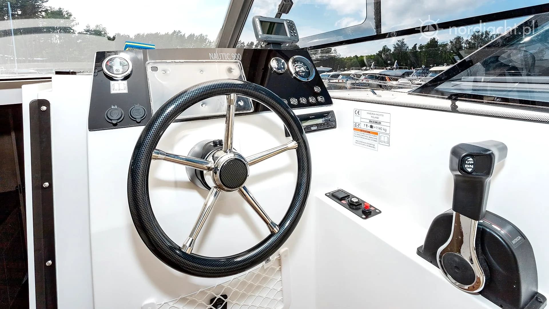 Nautic 900 — zdjęcie 9