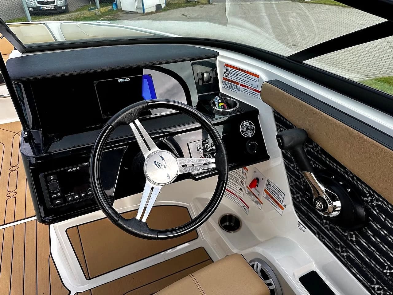 Sea Ray 210 — zdjęcie 6