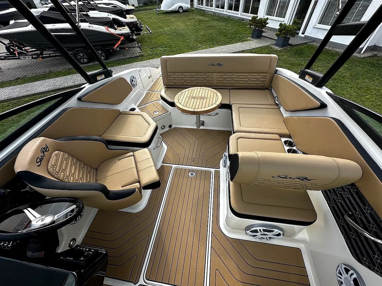 Sea Ray 210 — zdjęcie 7
