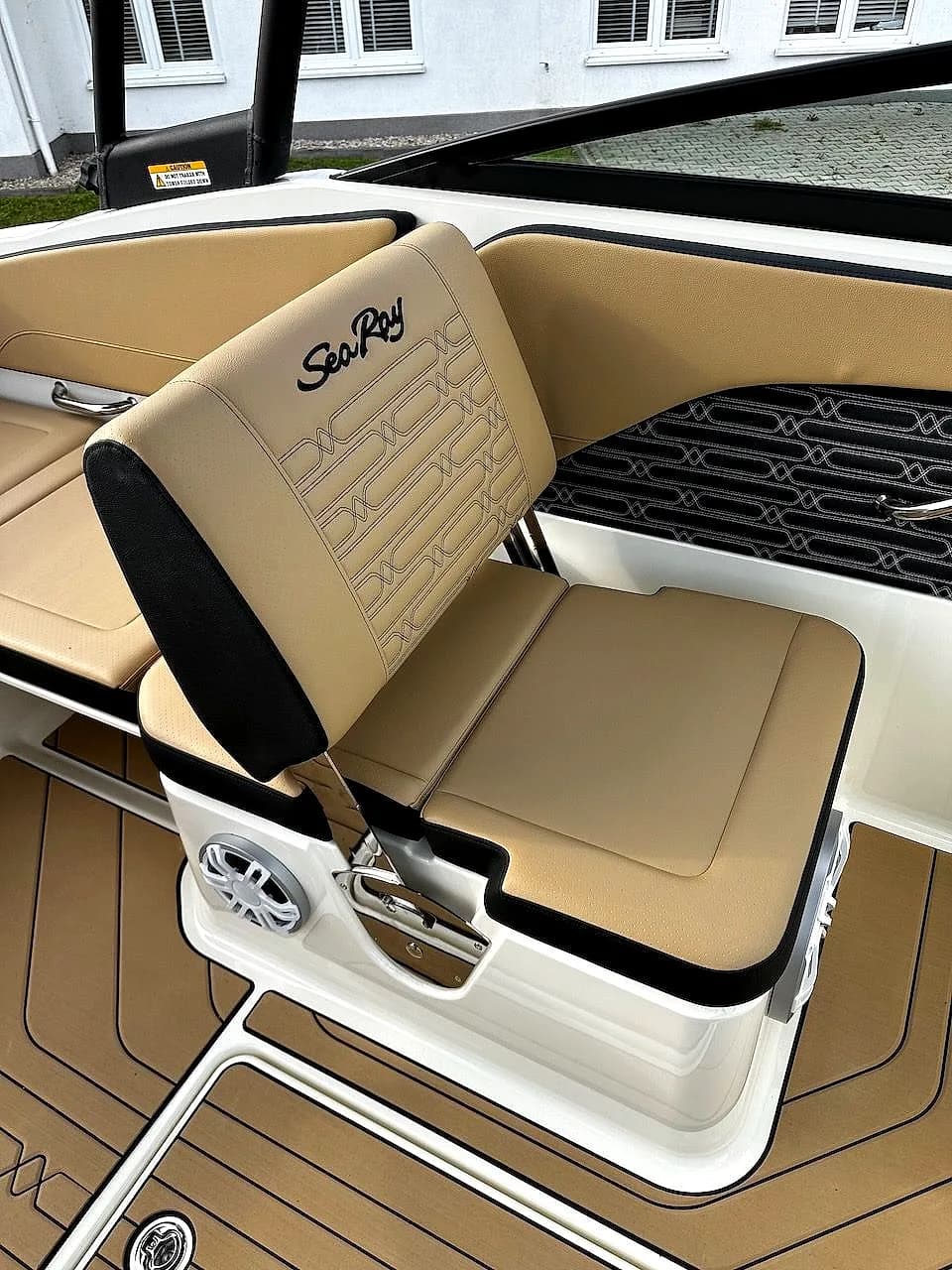 Sea Ray 210 — zdjęcie 8