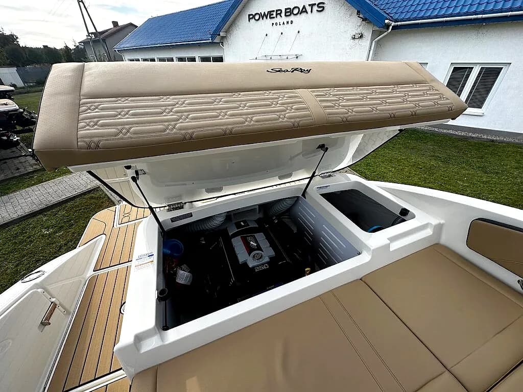 Sea Ray 210 — zdjęcie 10