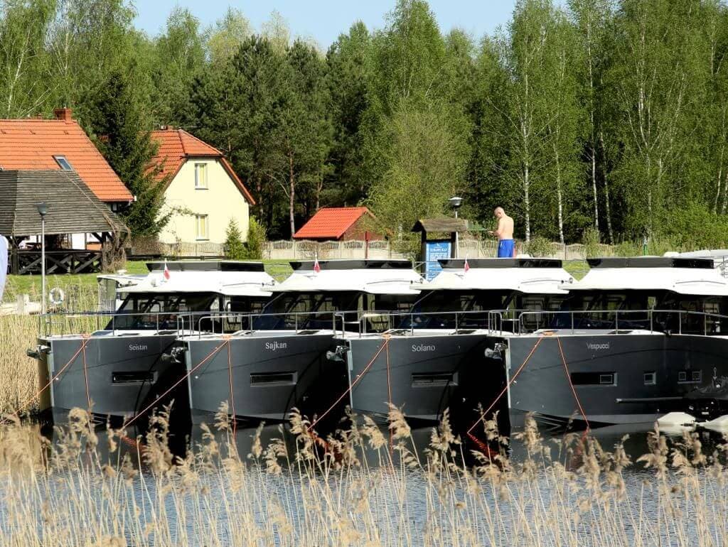 Mikołajki Naczarter Seistan Sumatra