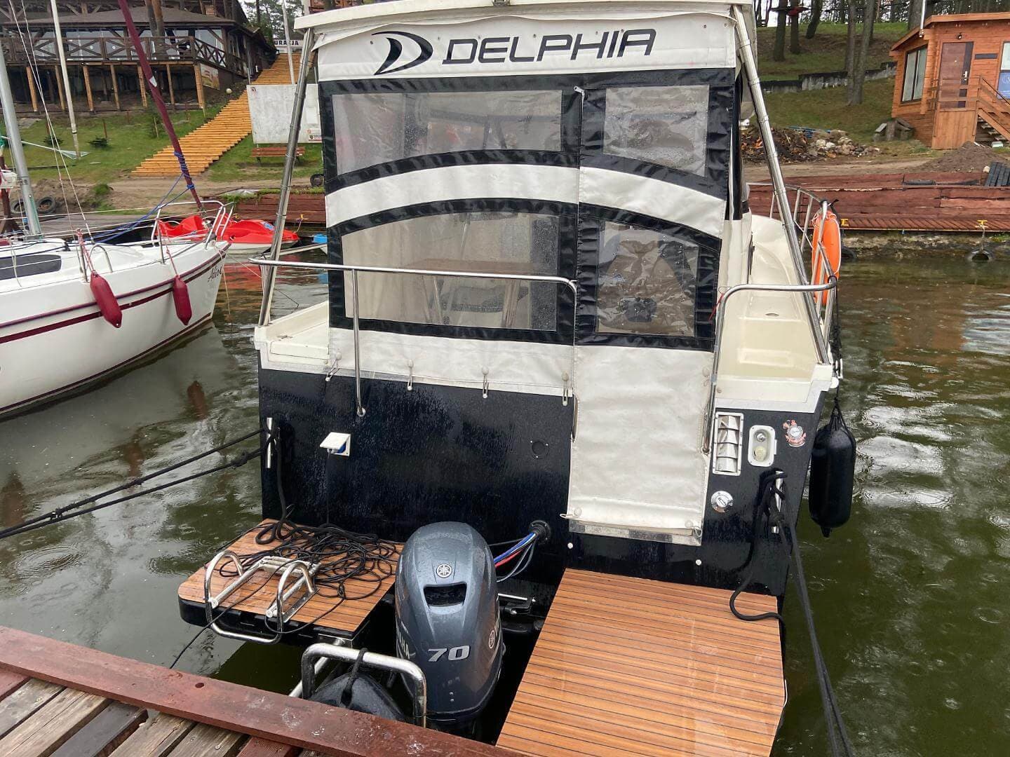 Nautika 830 na wodzie