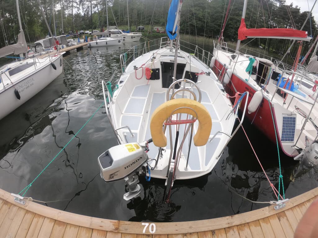 Tango 780 port Giżycko na wodzie