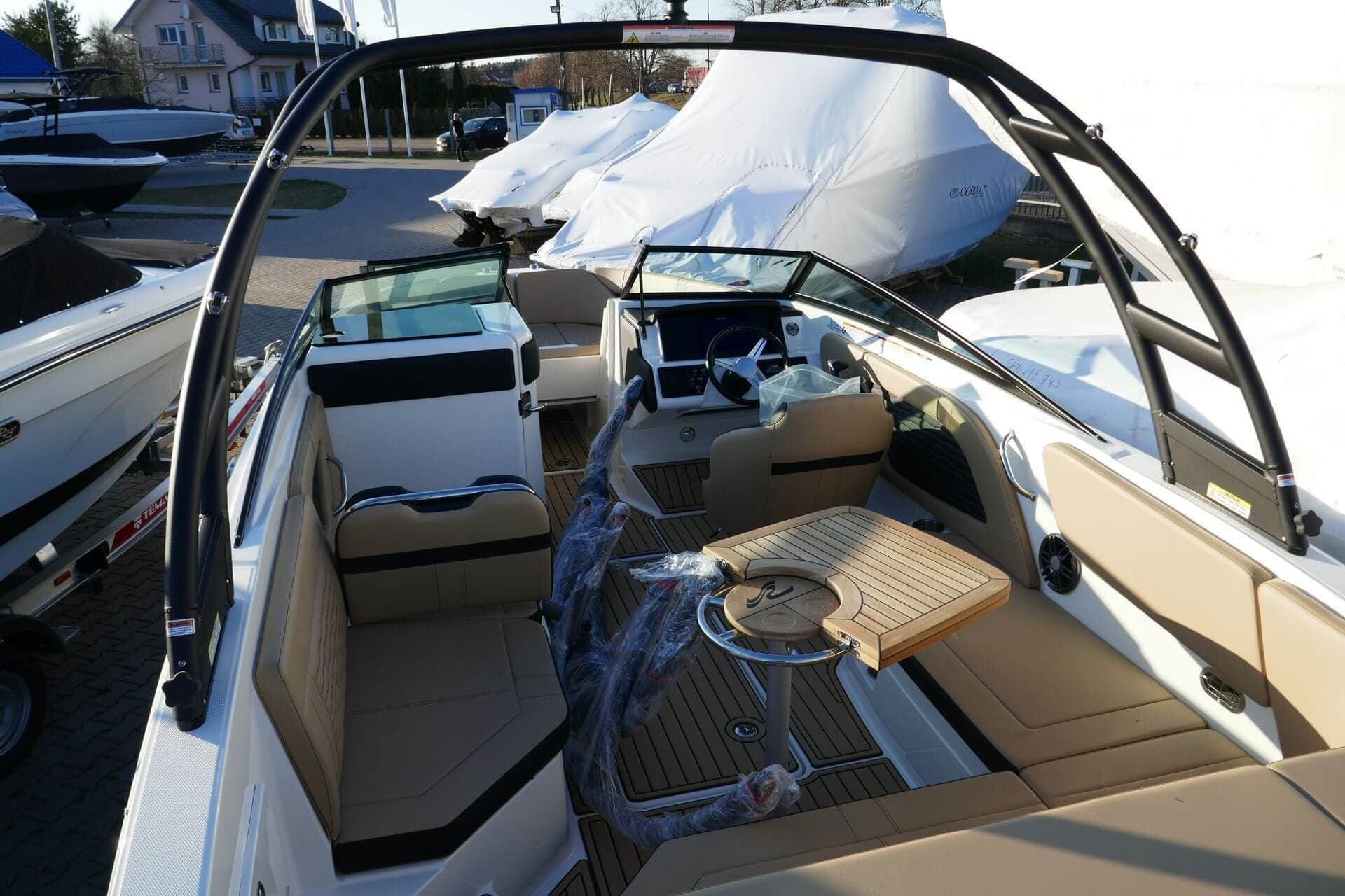 Sea Ray 230 — zdjęcie 7