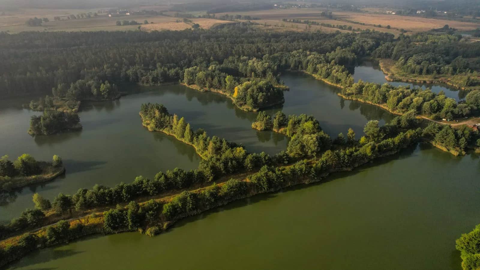 Top 10 atrakcji Mazur widocznych tylko z jachtu